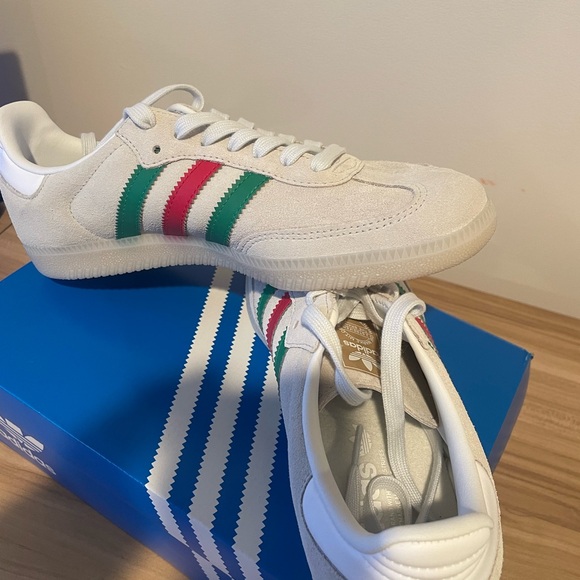 Size 6.5M / 8W- adidas Samba OG Crystal White Green Scarlet - Picture 2 of 5